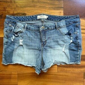 Torrid Raw hem Denim Shorts